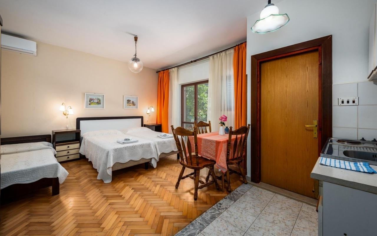 Apartmani Lido Bašanija 外观 照片